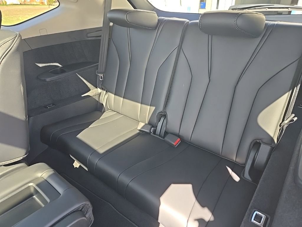 Used 2025 Acura MDX w/ Technology Package image 30