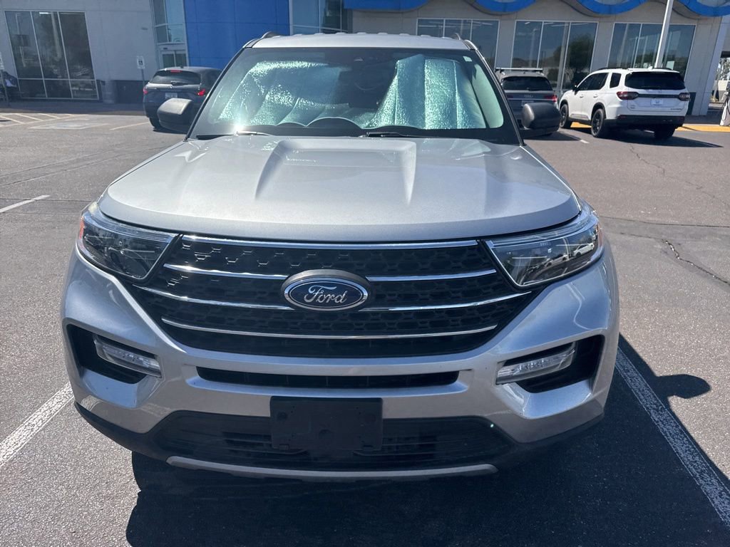 Used 2022 Ford Explorer XLT w/ Equipment Group 202A RWD image 2