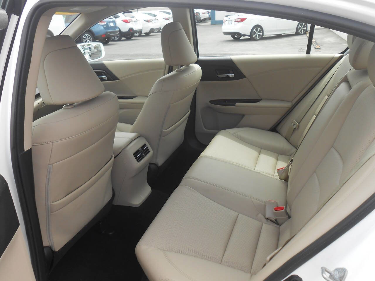 Used 2017 Honda Accord EX-L image 11