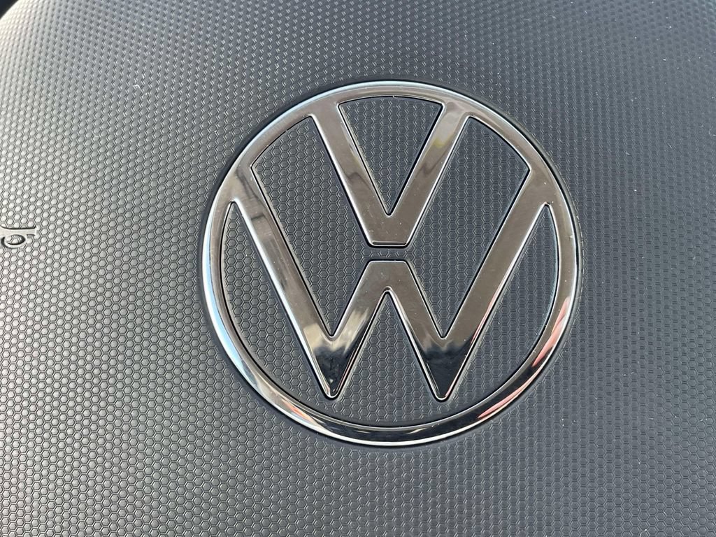 Used 2023 Volkswagen Tiguan SE FWD image 31