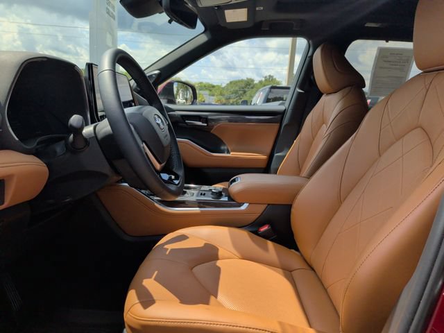 Used 2026 Toyota Highlander Platinum AWD/4WD image 15