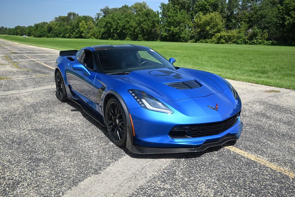 Used 2016 Chevrolet Corvette Z06 w/ 3LZ Preferred Equipment Group RWD image 4