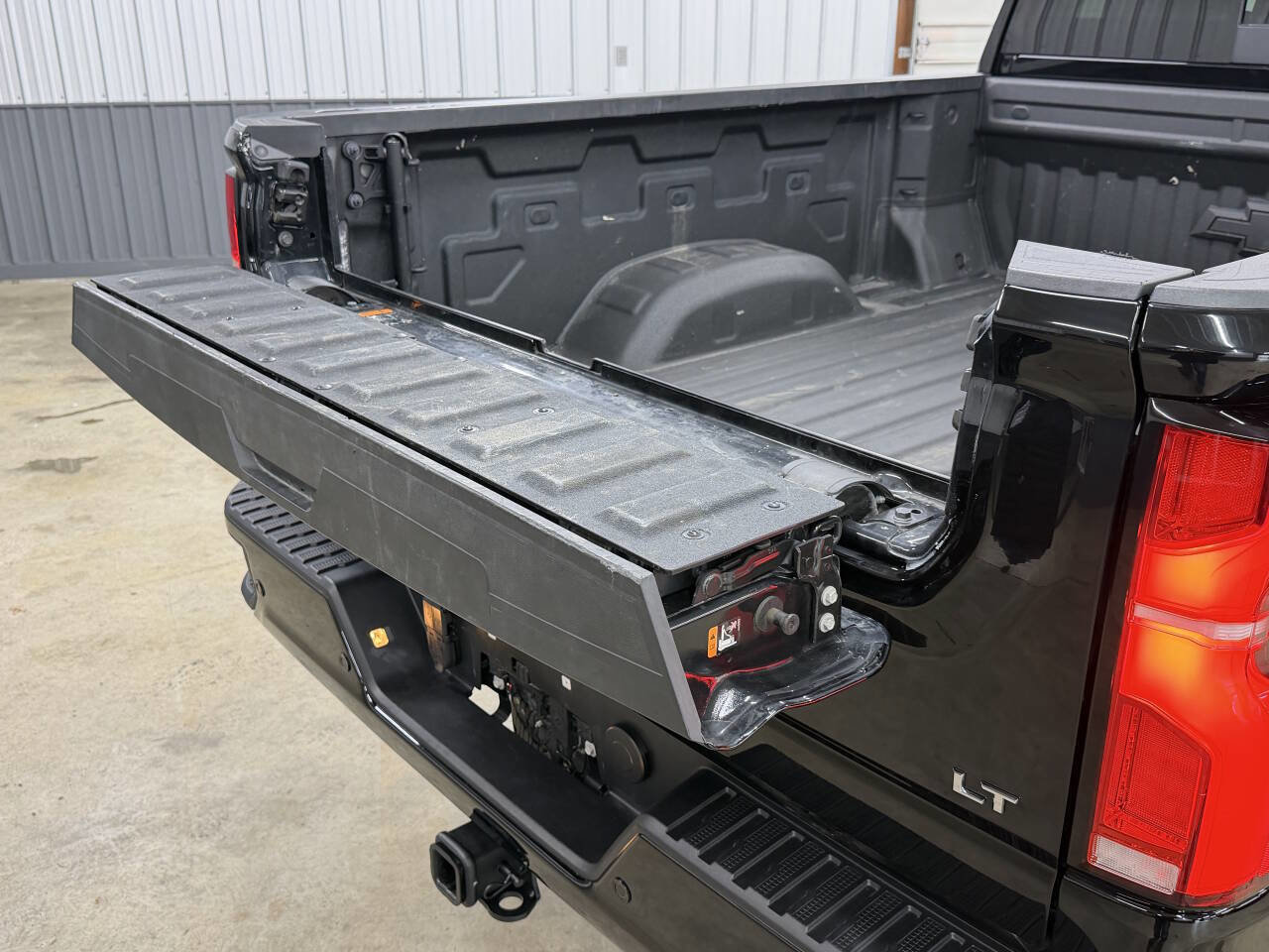 Used 2025 Chevrolet Silverado 2500 LT w/ Z71 Chrome Sport Edition image 12