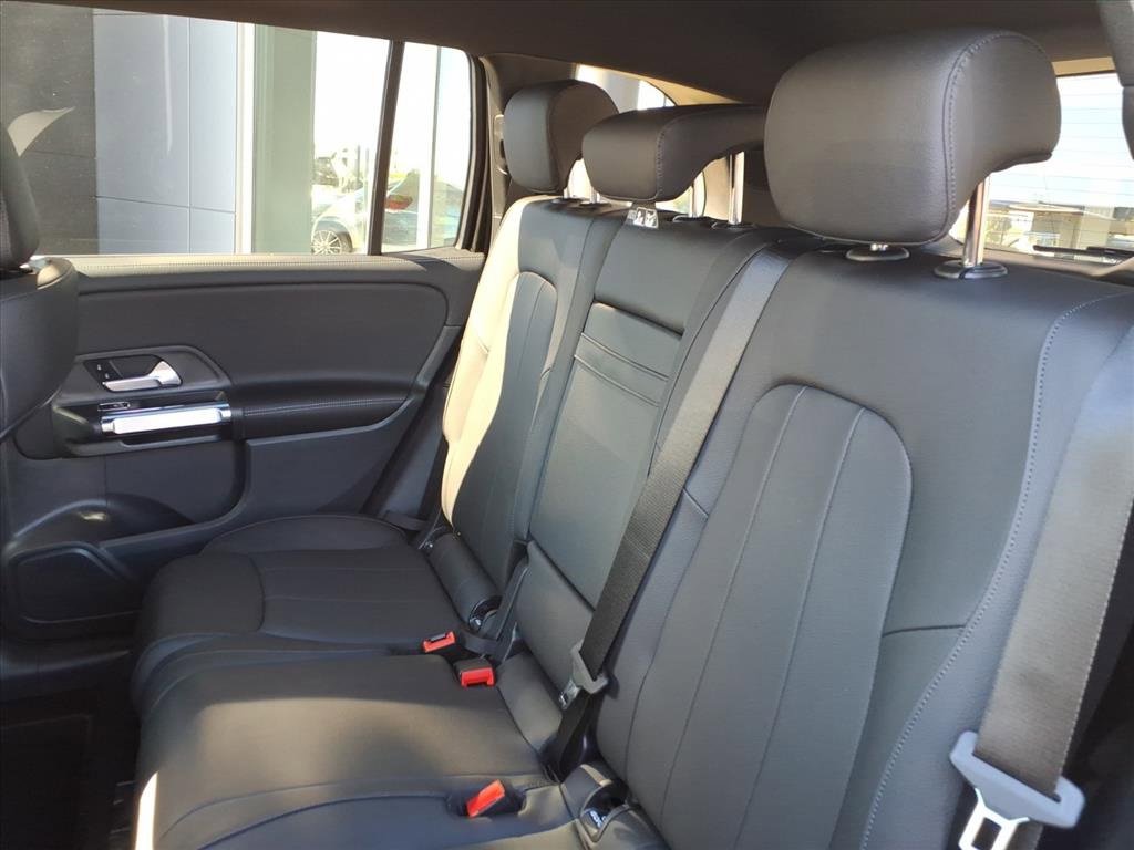 New 2025 Mercedes-Benz GLB 250 4MATIC image 26