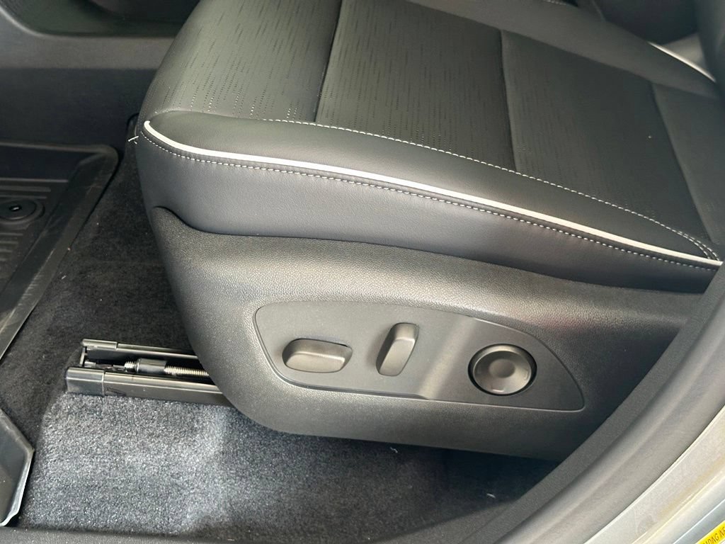 New 2026 Buick Enclave Sport Touring w/ Power Package FWD image 15