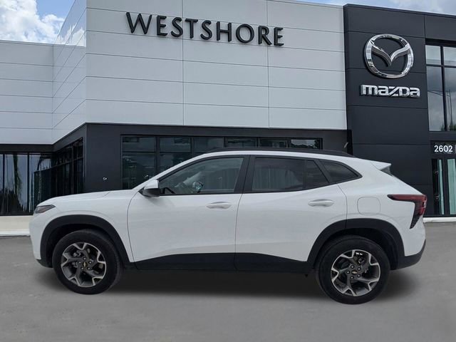Used 2025 Chevrolet Trax LT FWD image 6