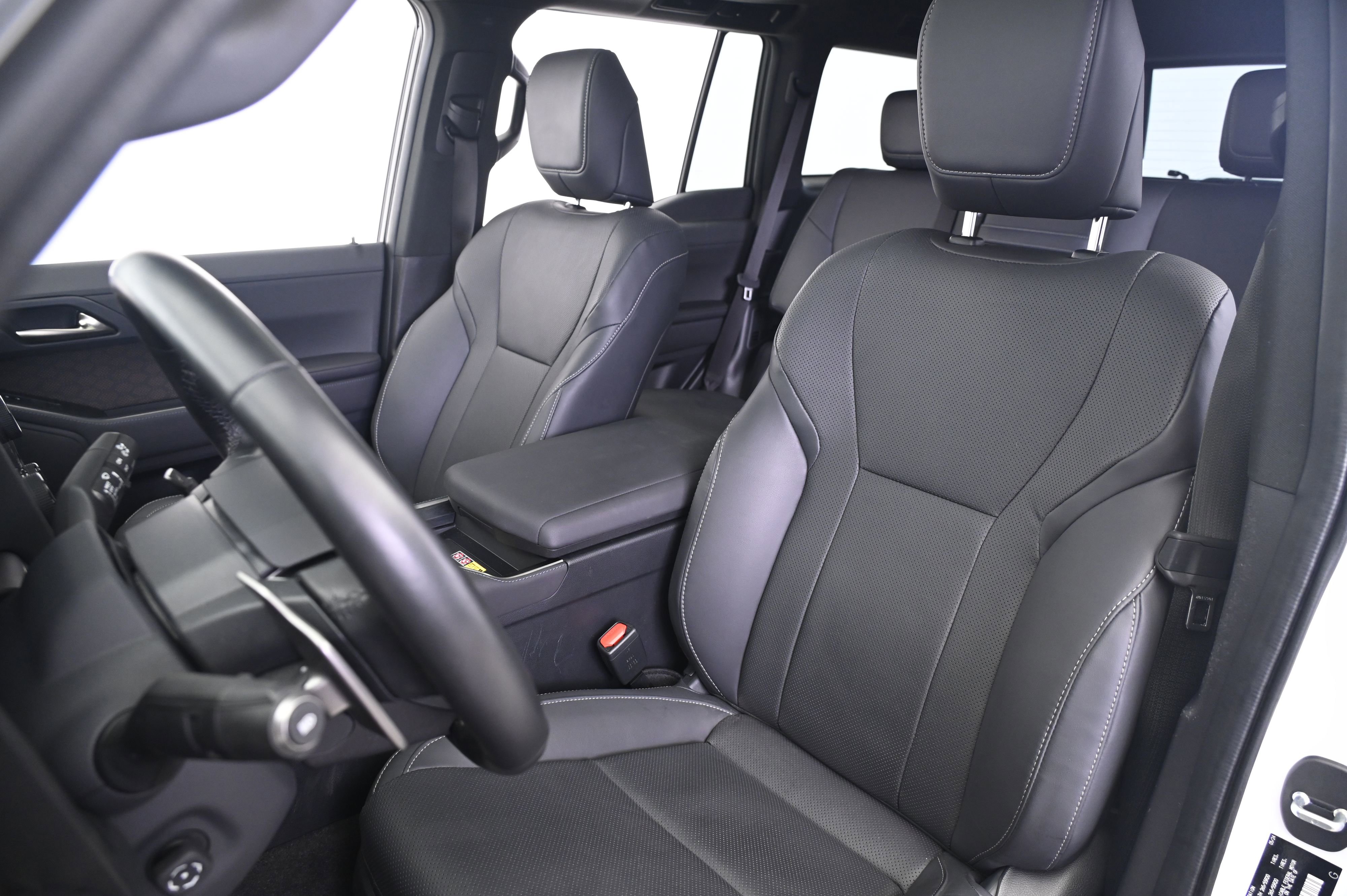 Used 2024 Lexus GX 550 w/ Accessory Package (Z1) AWD/4WD image 5