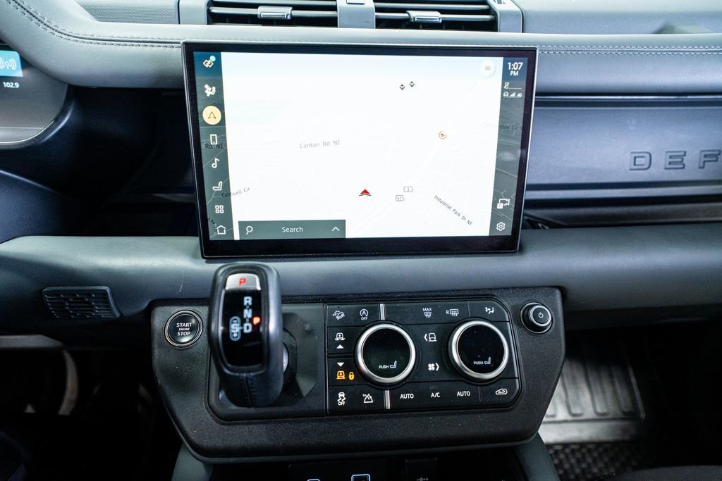 Used 2023 Land Rover Defender 130 X-Dynamic SE image 43