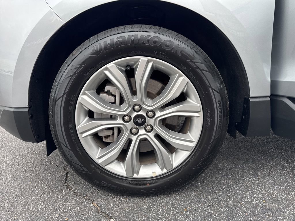 Used 2024 Ford Edge Titanium image 26
