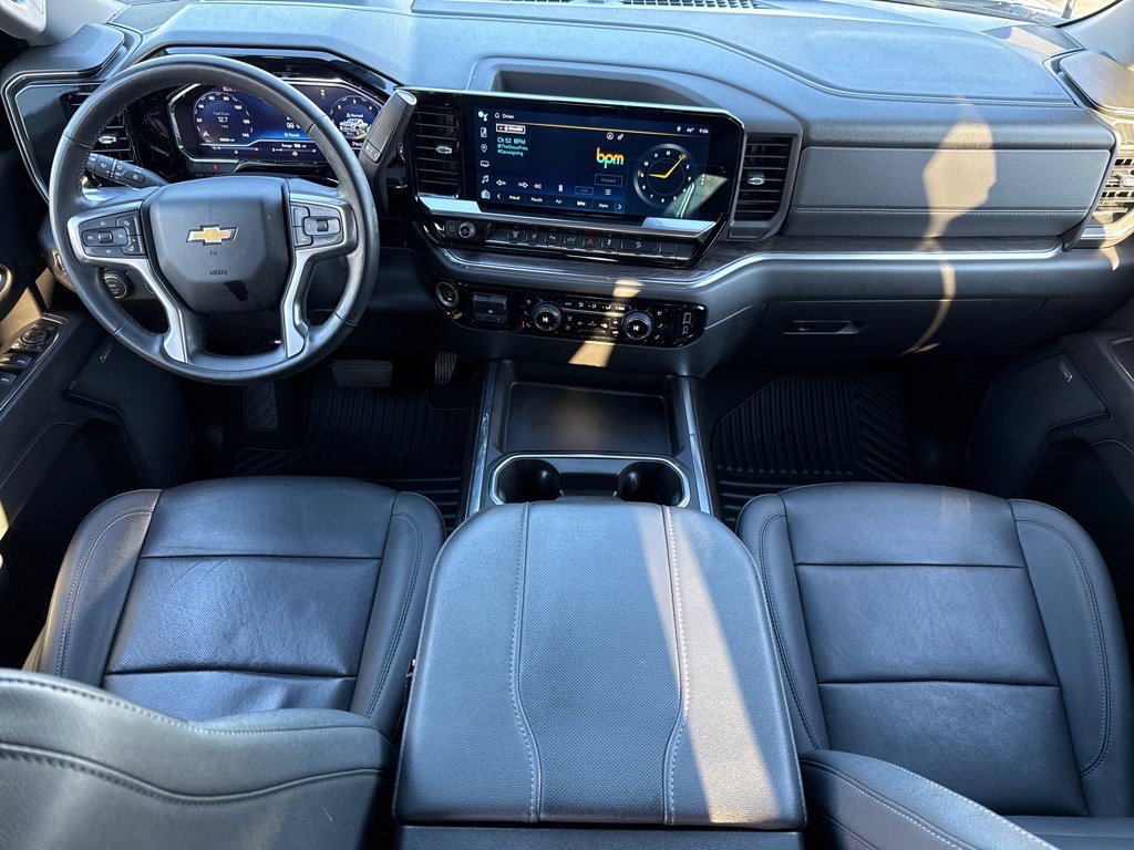 Used 2024 Chevrolet Silverado 3500 LTZ w/ LTZ Convenience Package image 12