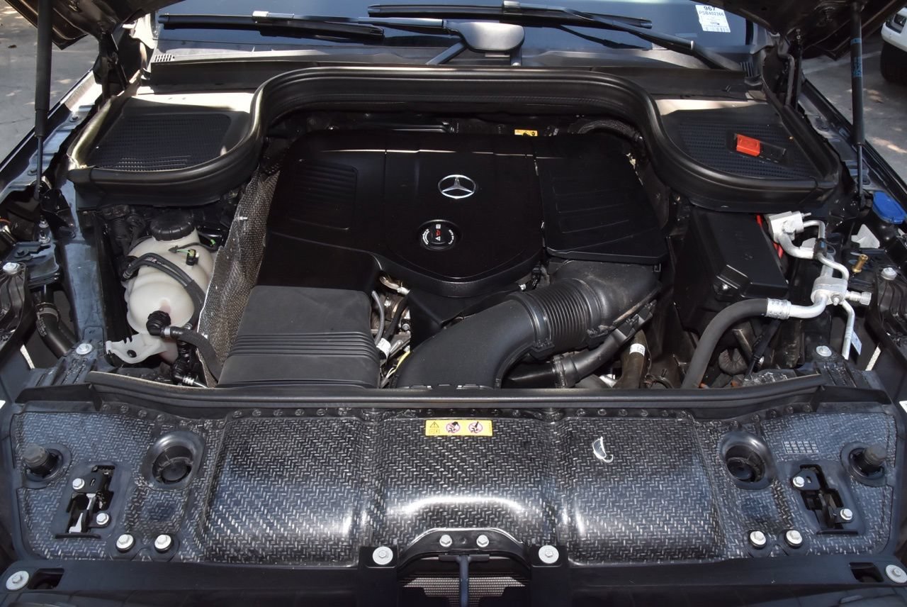 Used 2025 Mercedes-Benz GLE 350 4MATIC w/ Driver Assistance Package image 37