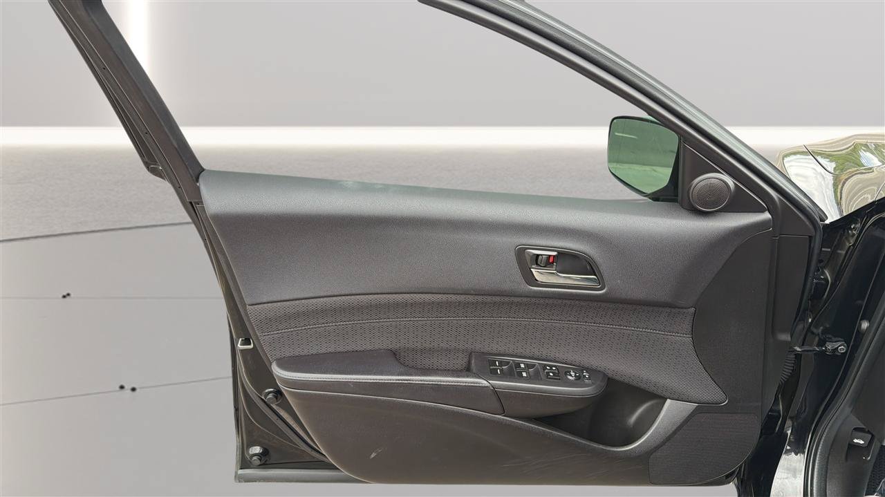 Used 2013 Acura ILX FWD image 18