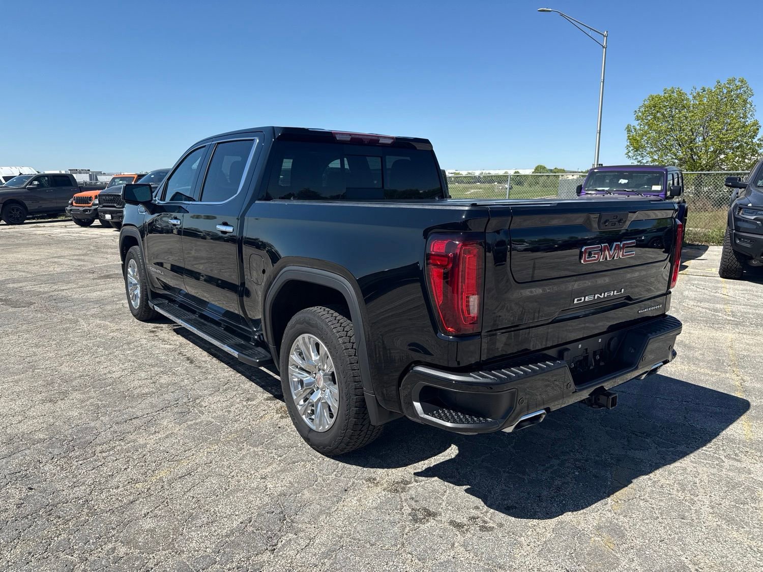 Used 2022 GMC Sierra 1500 Denali AWD/4WD image 7