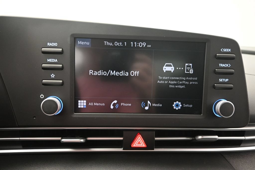 Used 2025 Hyundai Elantra SE FWD image 16