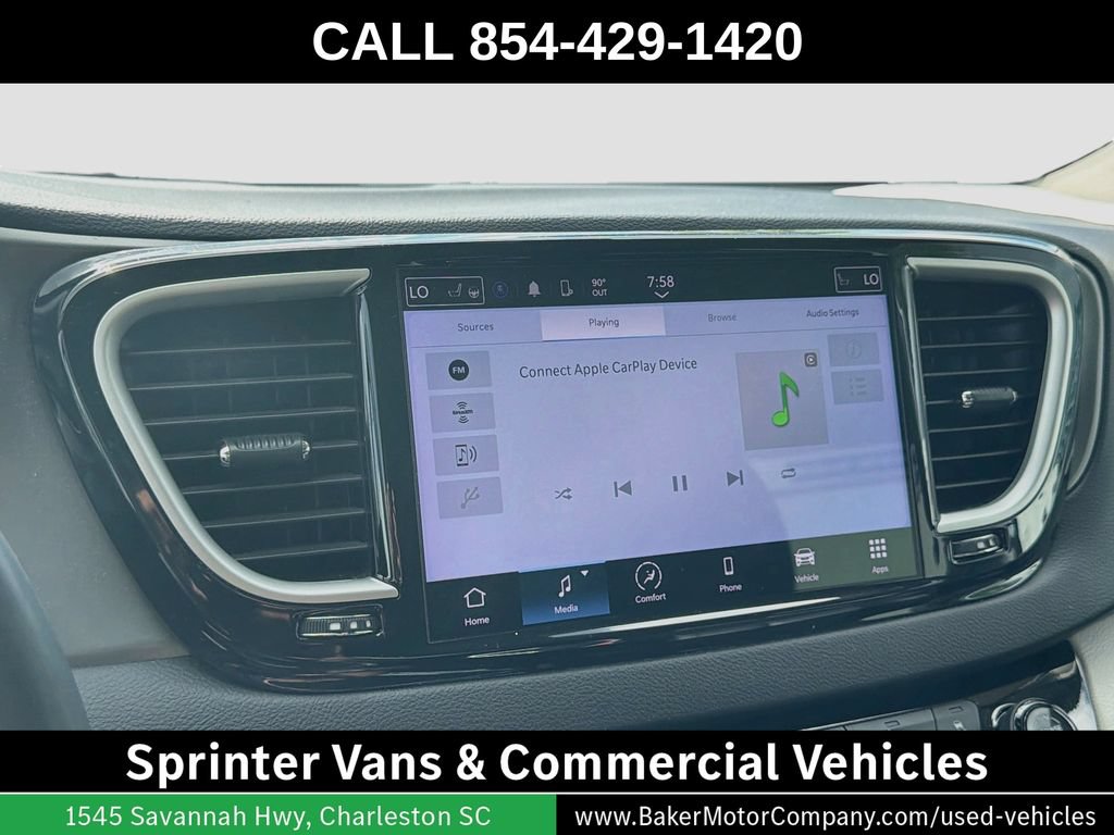 Used 2024 Chrysler Pacifica Touring-L FWD image 15