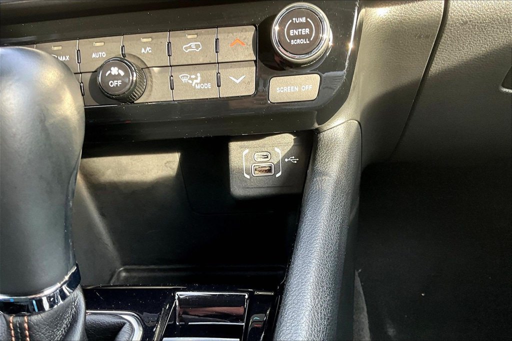Used 2022 Jeep Compass Limited AWD/4WD image 16