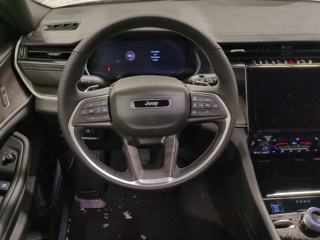 New 2025 Jeep Grand Cherokee Limited w/ Trailer Tow Package image 24