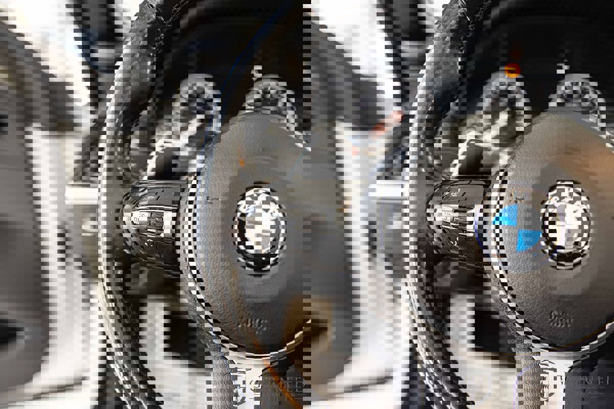 Used 2015 BMW 640i xDrive Convertible image 23