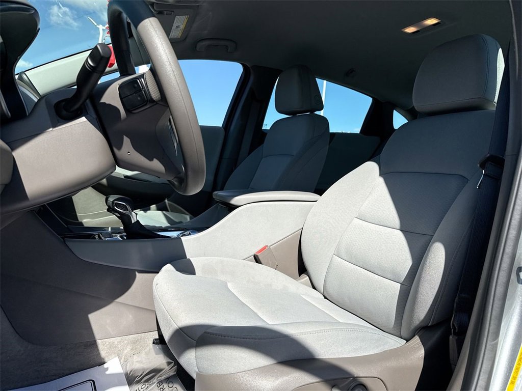 Used 2025 Chevrolet Malibu LT image 11