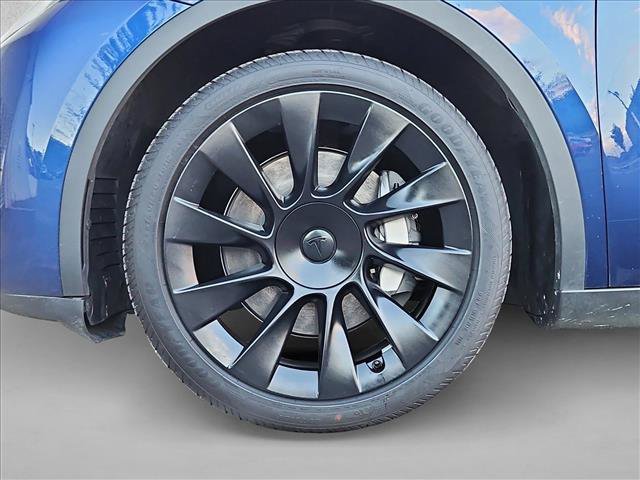 Used 2023 Tesla Model Y Long Range AWD/4WD image 26