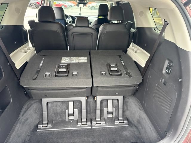 Used 2022 Kia Carnival SX FWD image 10