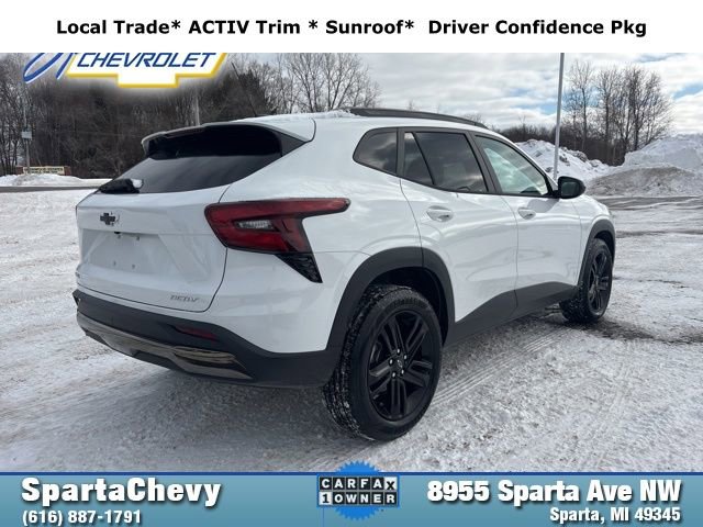 Used 2025 Chevrolet Trax ACTIV w/ Sunroof Package image 3