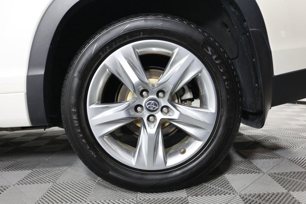 Used 2017 Toyota Highlander Limited image 8