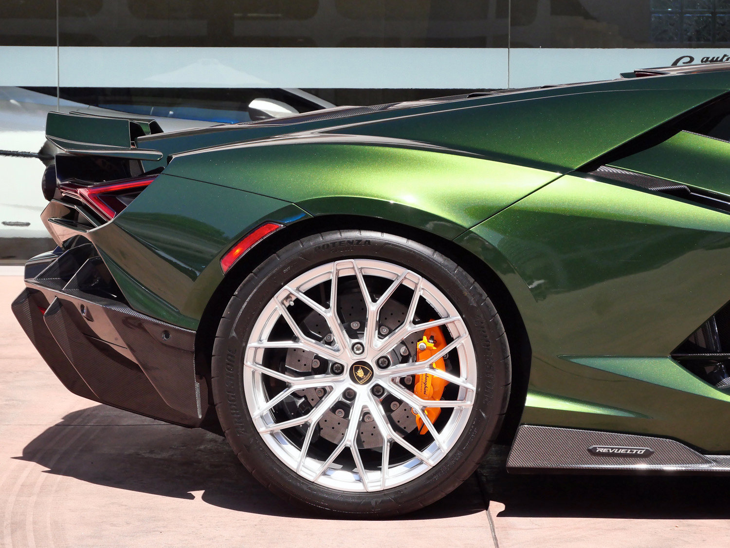 Used 2025 Lamborghini Revuelto AWD/4WD image 27
