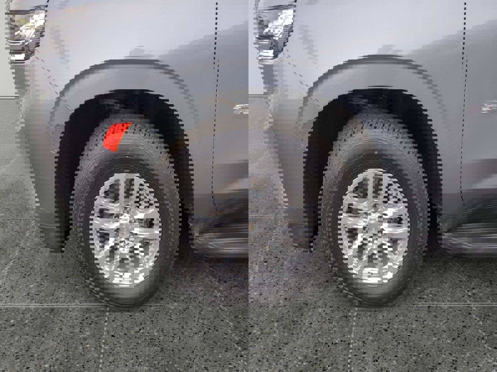 Used 2022 Chevrolet Suburban LT image 14