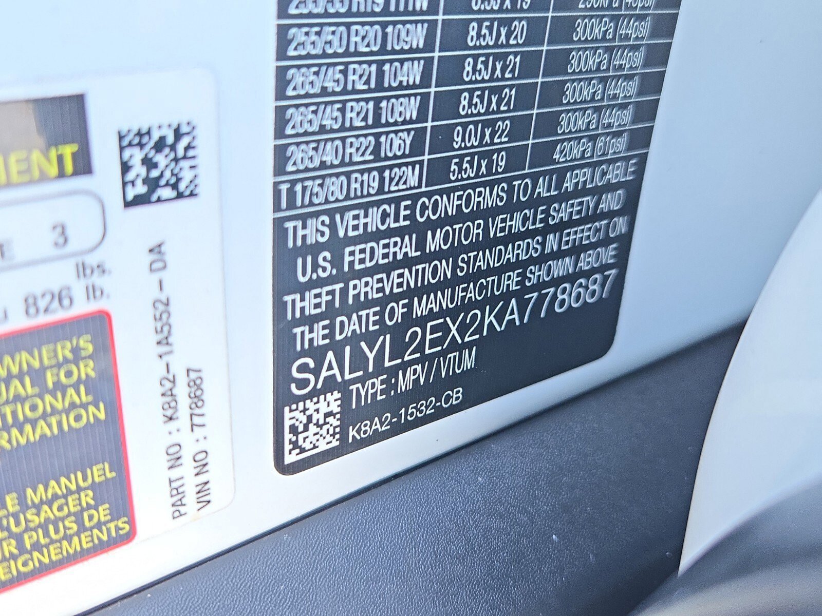 Used 2019 Land Rover Range Rover Velar R-Dynamic SE image 31