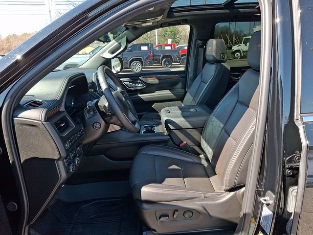 Used 2024 Chevrolet Tahoe High Country AWD/4WD image 11