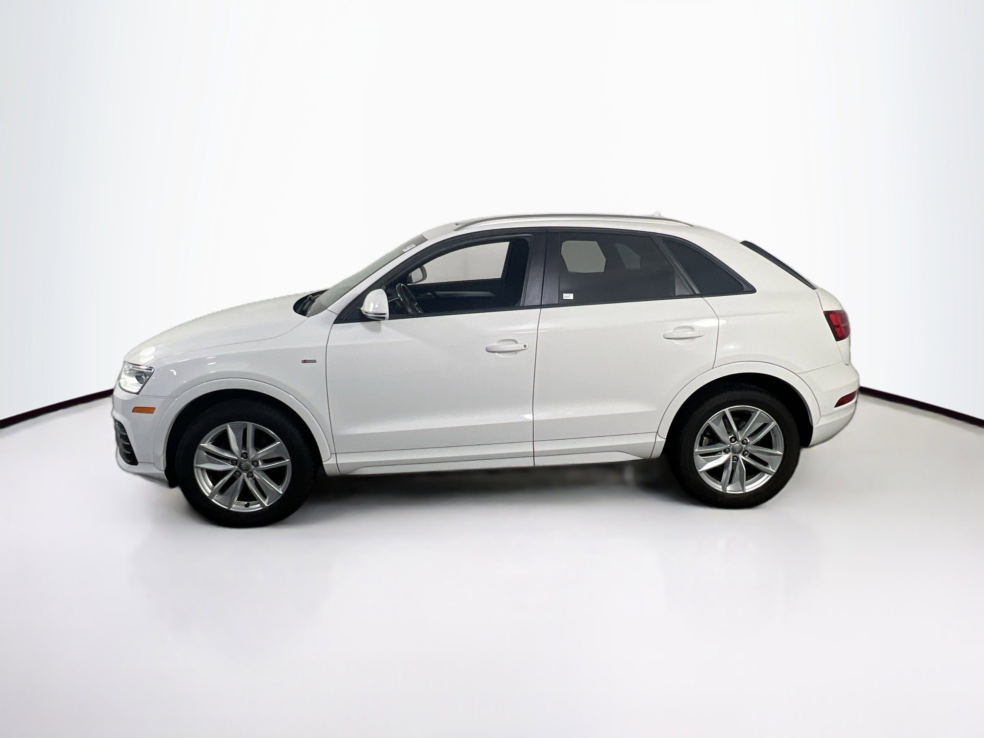Used 2018 Audi Q3 2.0T Premium w/ Convenience Package image 8