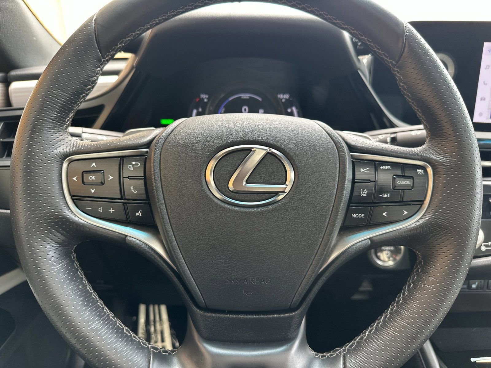Used 2023 Lexus ES 300h F Sport w/ Accessory Package (Z2) FWD image 25