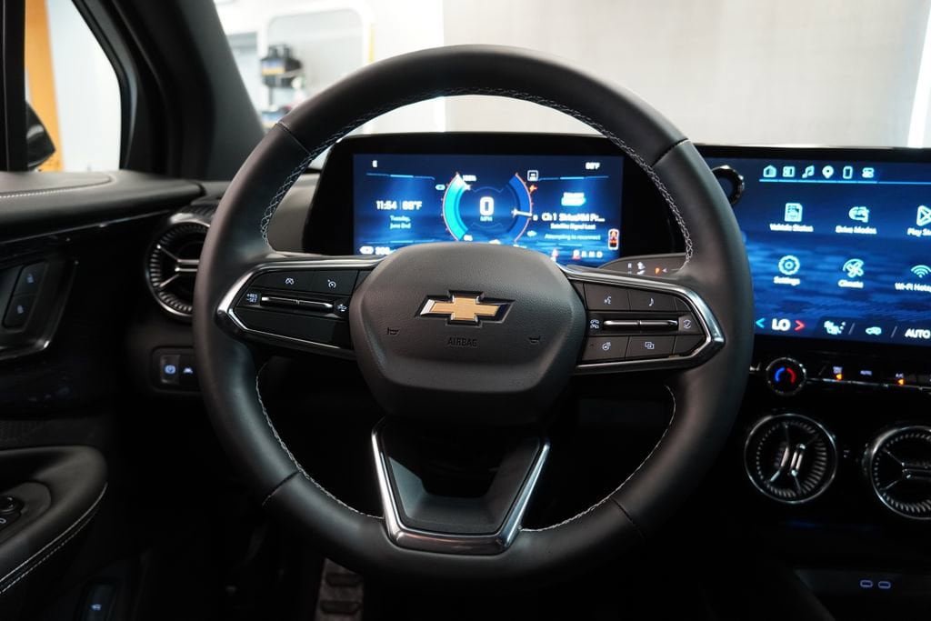 New 2025 Chevrolet Blazer EV LT AWD/4WD image 18