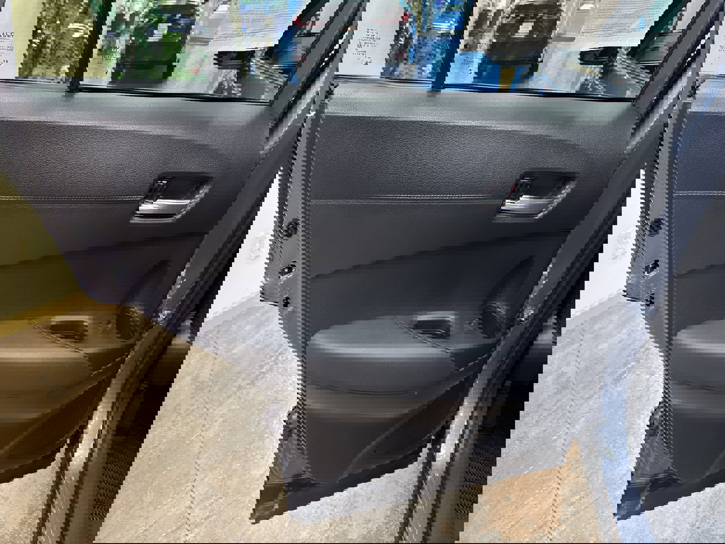 Used 2023 Toyota Corolla Cross XLE w/ Convenience Package image 24