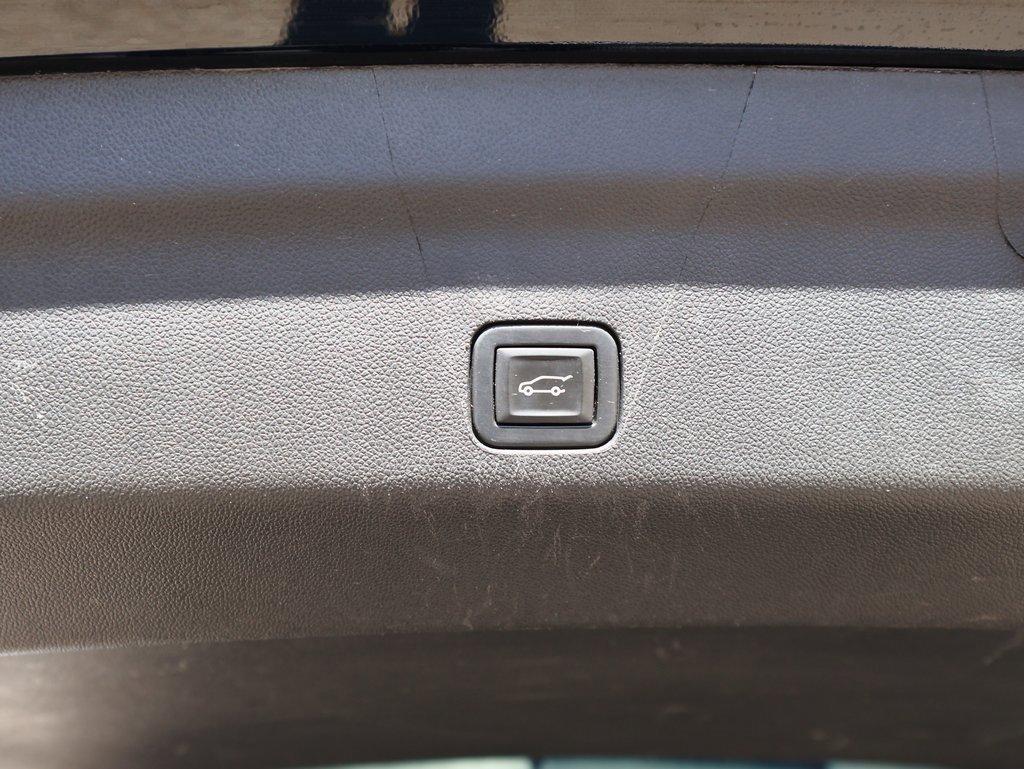 Used 2021 GMC Yukon SLT w/ Rear Media and Nav Package image 6