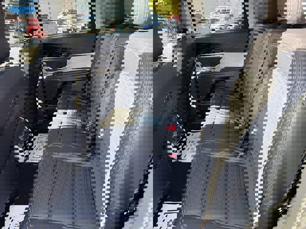 Used 2024 Lincoln Nautilus Reserve image 12