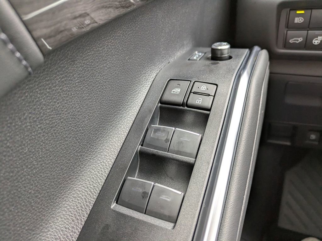 New 2026 Toyota Highlander Limited image 26