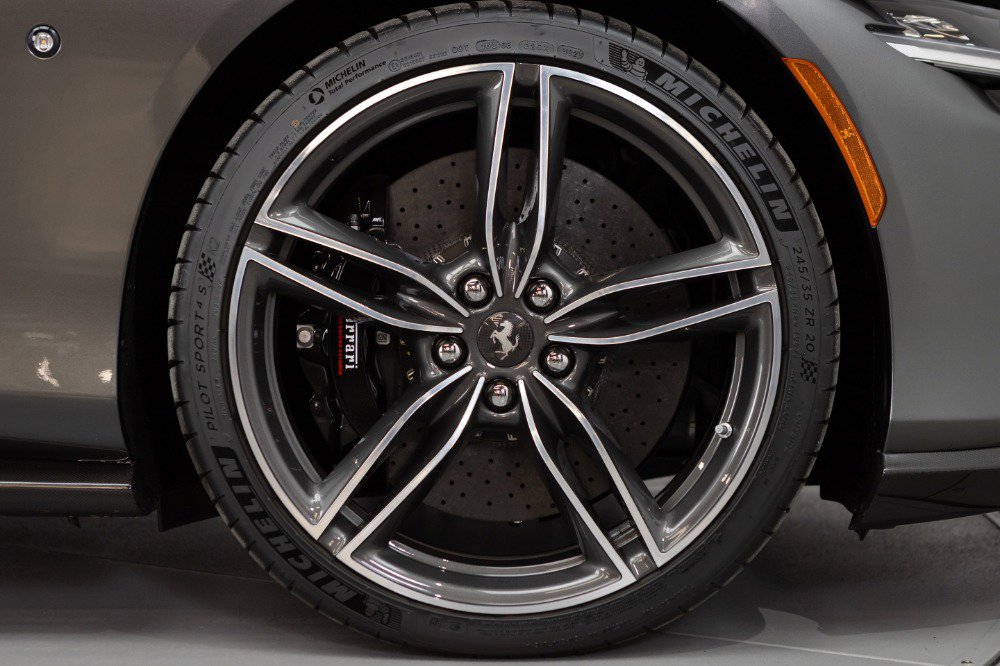 Used 2024 Ferrari Roma Spider image 22