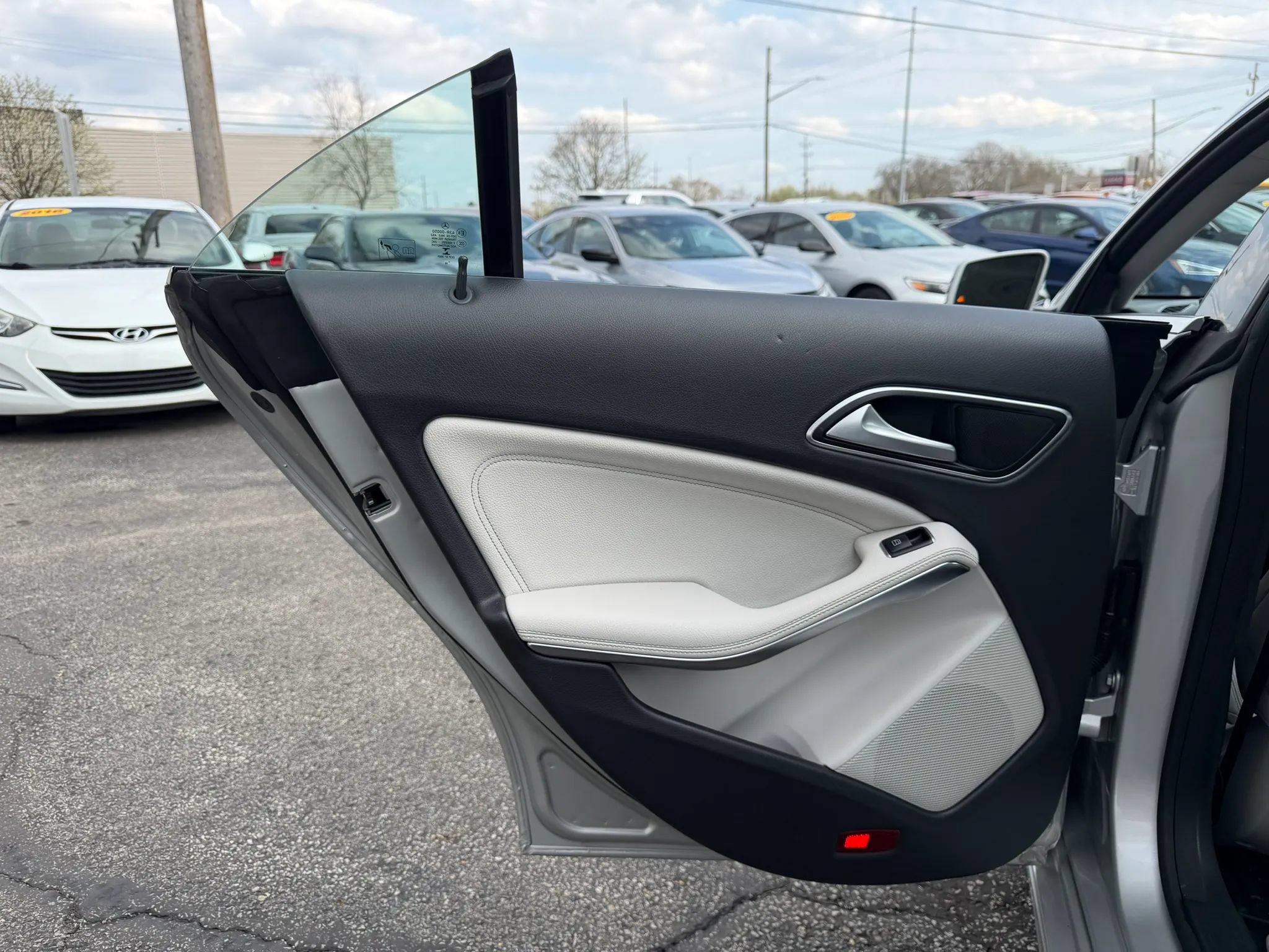 Used 2019 Mercedes-Benz CLA 250 4MATIC image 25
