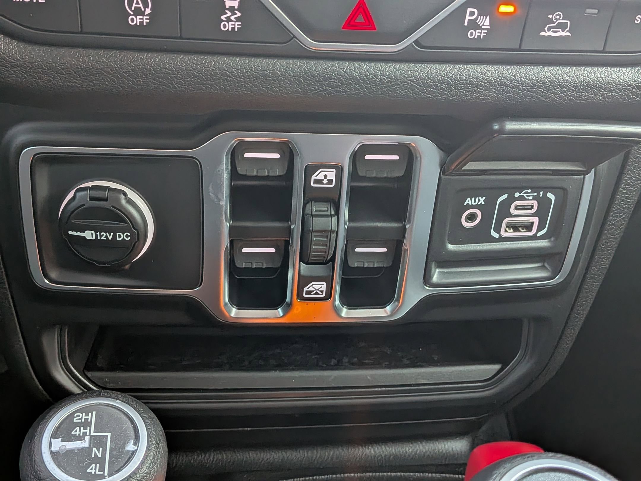 New 2025 Jeep Gladiator Sport image 21