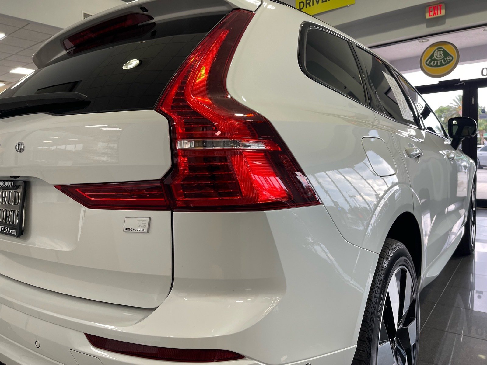 Used 2023 Volvo XC60 T8 Ultimate AWD/4WD image 17