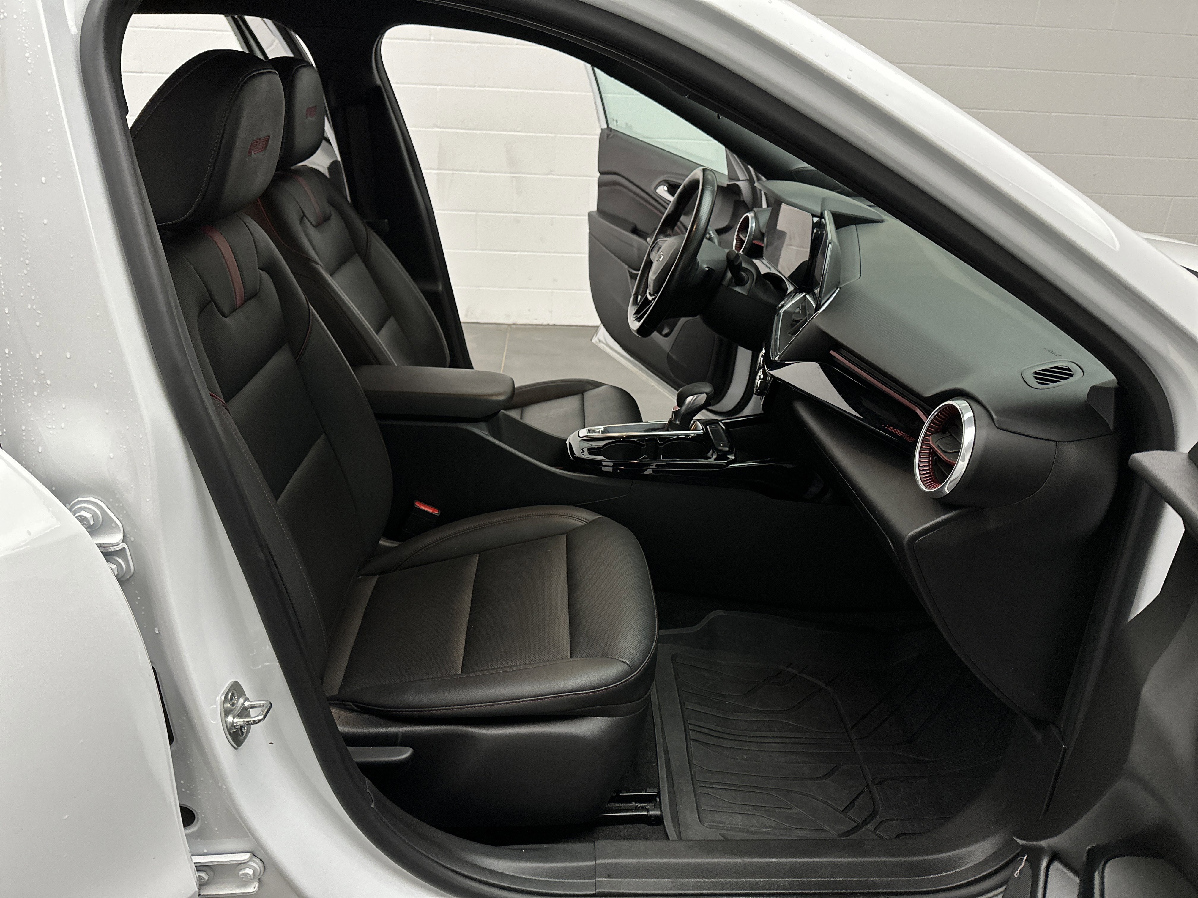 Used 2025 Chevrolet Trax RS w/ Driver Confidence Package image 20