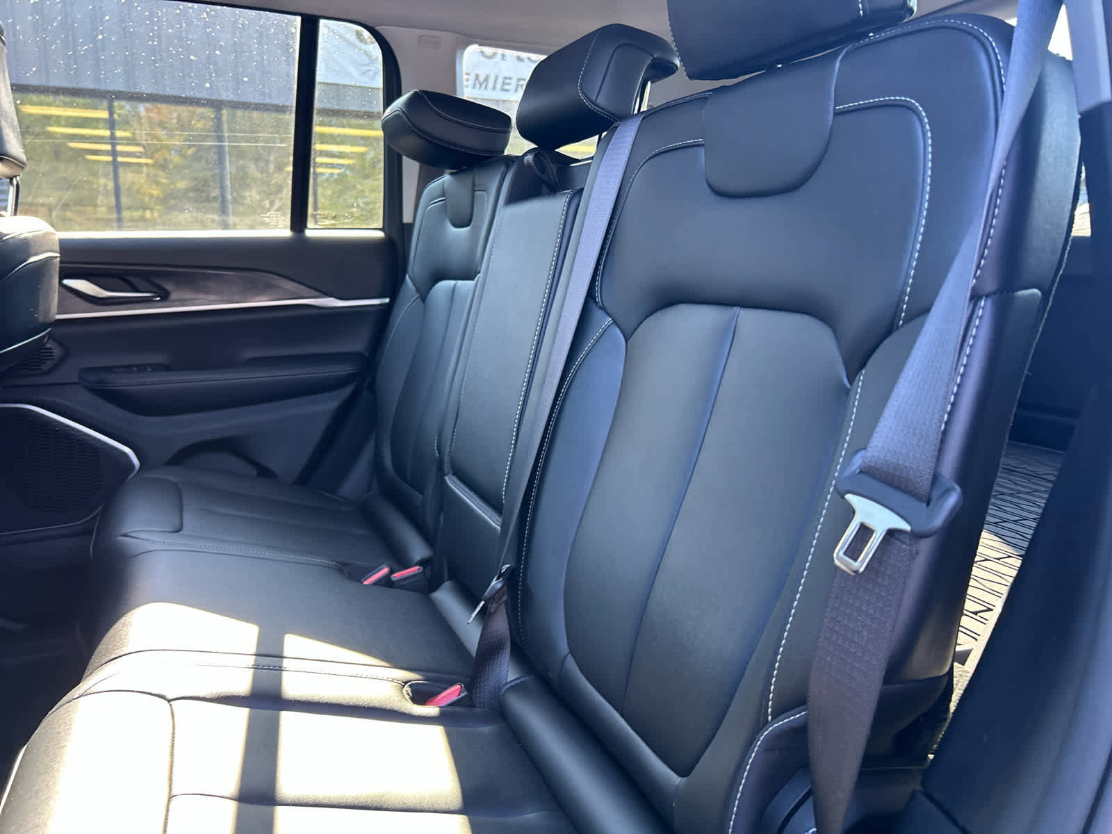 Used 2023 Jeep Grand Cherokee 4WD 4xe image 50