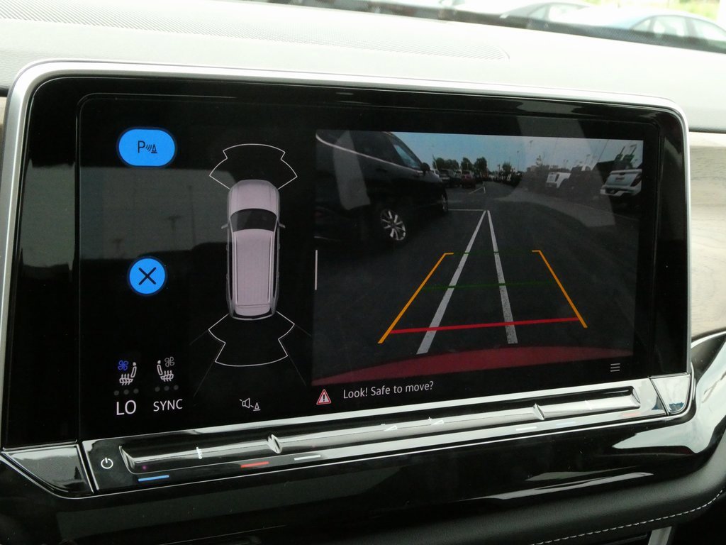 New 2025 Volkswagen Atlas SE image 7