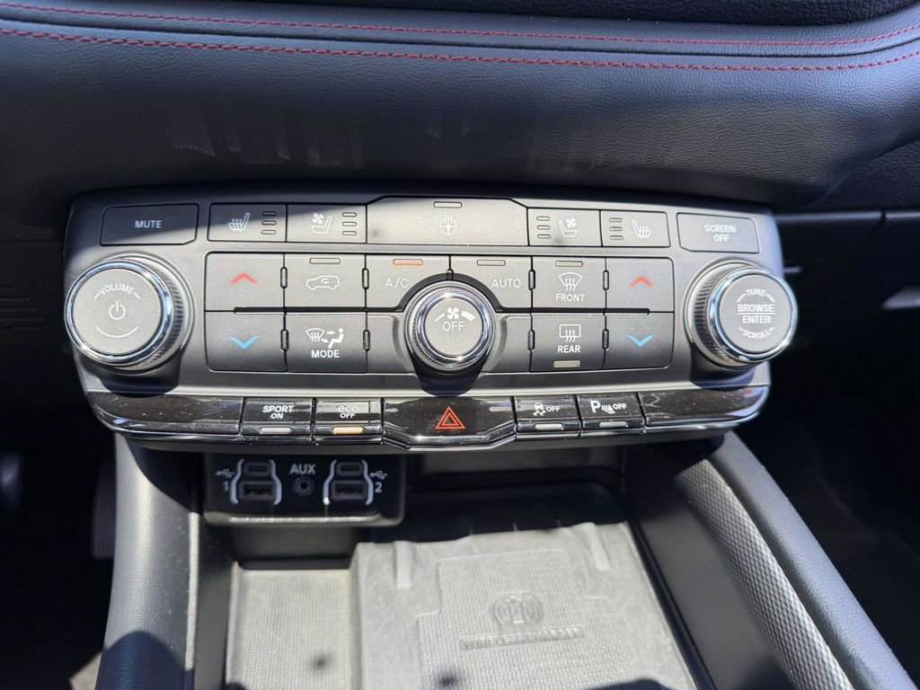 Certified 2024 Dodge Durango R/T AWD/4WD image 29