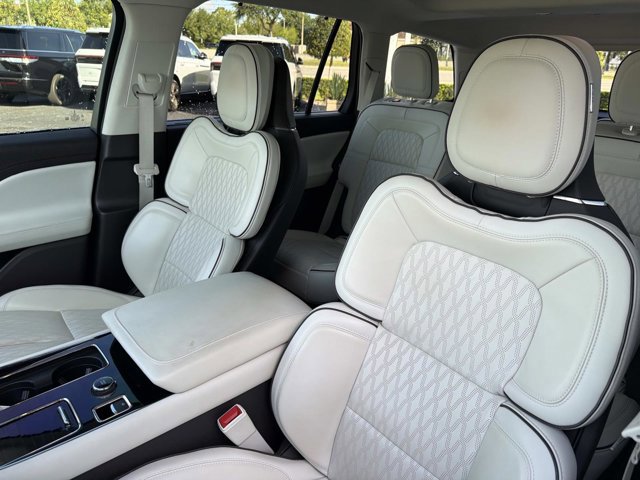 Used 2024 Lincoln Aviator Black Label AWD/4WD image 15