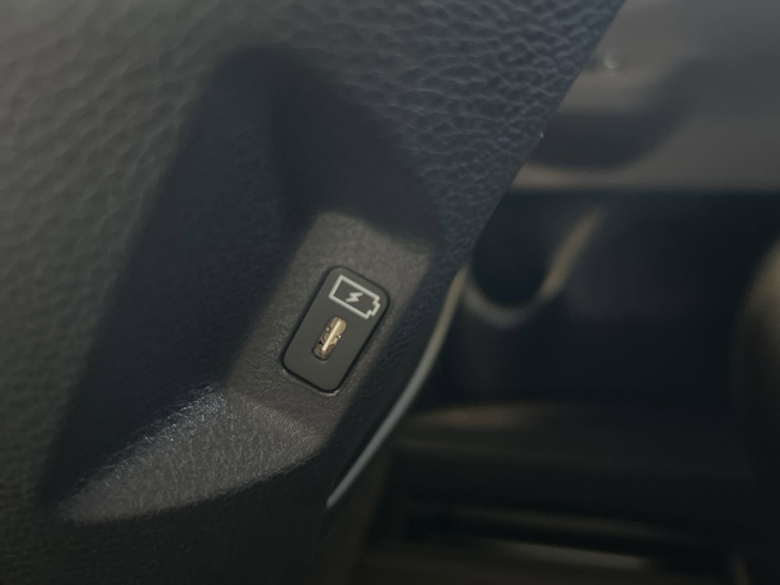 New 2026 Kia Carnival EX image 18