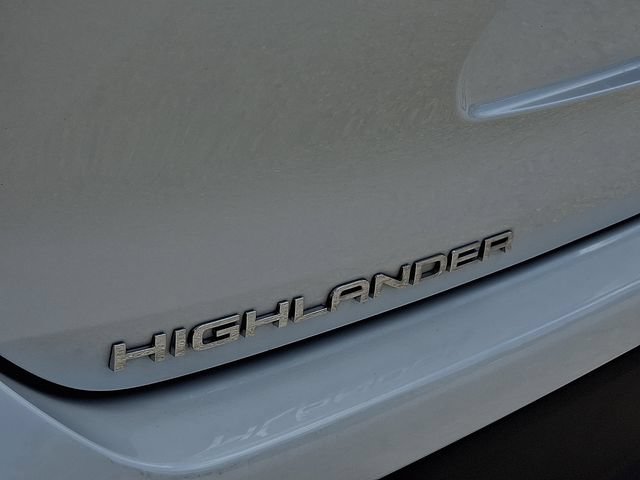 Used 2023 Toyota Highlander XLE FWD image 30