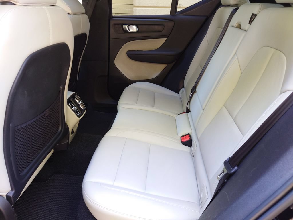 Used 2019 Volvo XC40 T5 Inscription AWD/4WD image 27